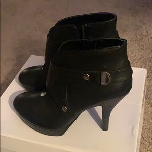 Black Unlistsd Bootie